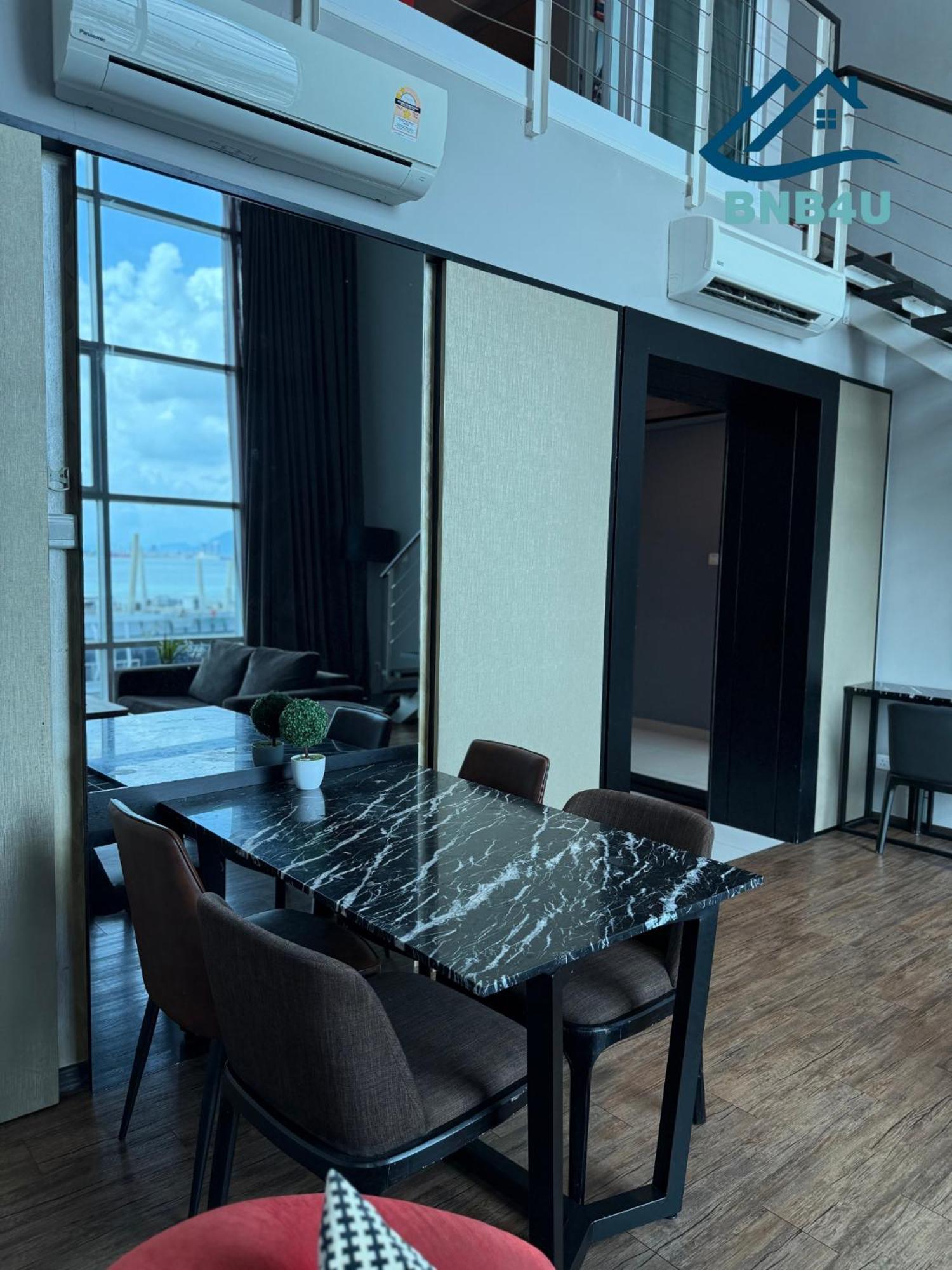 Duplex Seaview Comfort Stay In City By Iz George Town Exterior foto